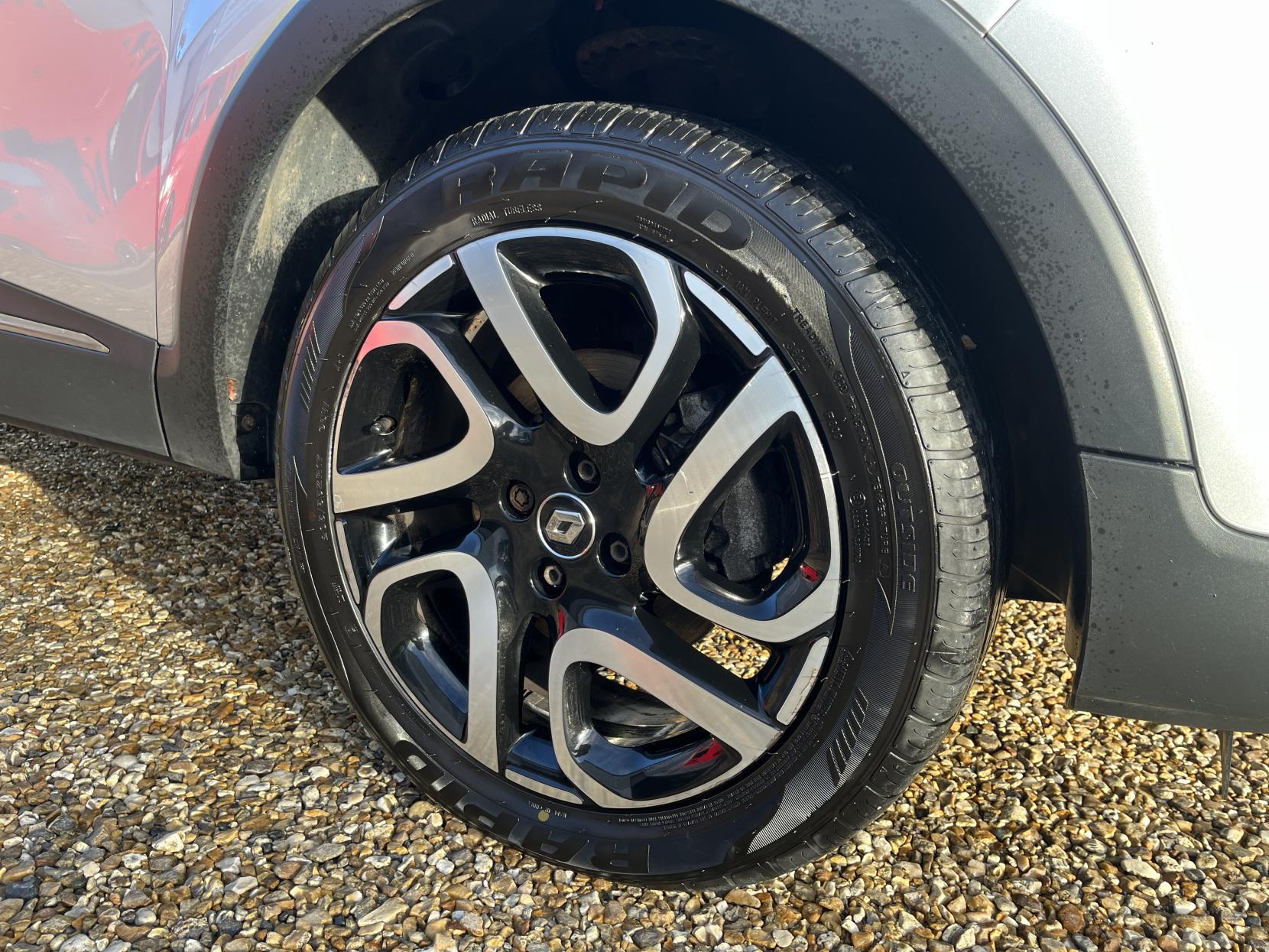 Renault Captur 1.5 dCi ENERGY Dynamique Nav SUV 5dr Diesel Manual Euro 6 (s/s) (90 ps)