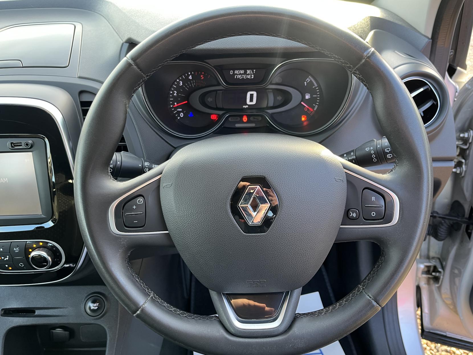 Renault Captur 1.5 dCi ENERGY Dynamique Nav SUV 5dr Diesel Manual Euro 6 (s/s) (90 ps)