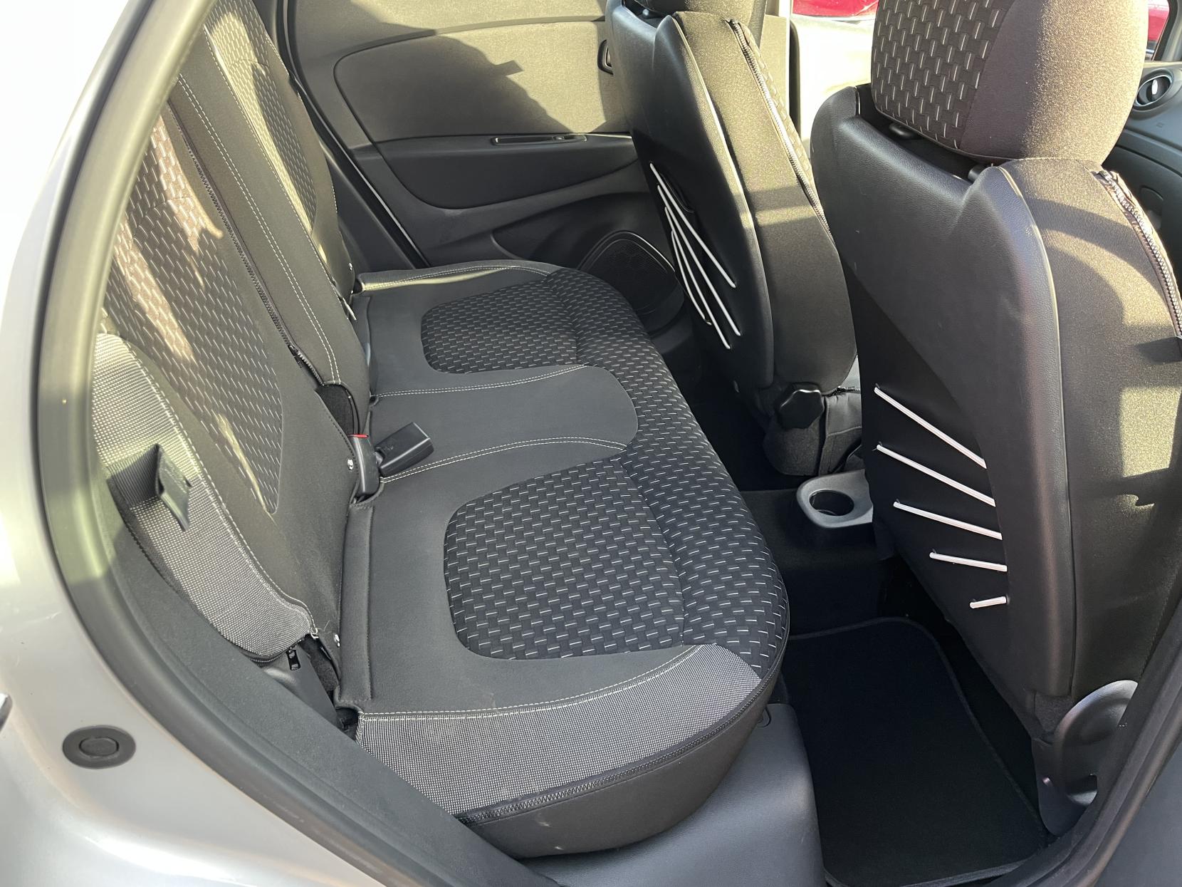 Renault Captur 1.5 dCi ENERGY Dynamique Nav SUV 5dr Diesel Manual Euro 6 (s/s) (90 ps)