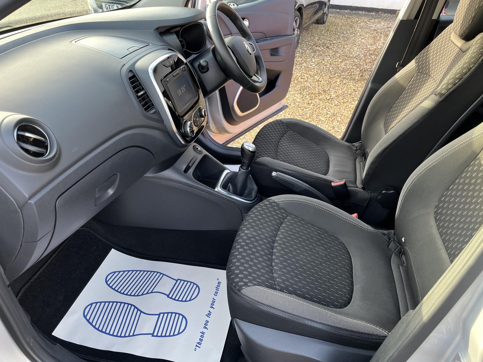 Renault Captur 1.5 dCi ENERGY Dynamique Nav SUV 5dr Diesel Manual Euro 6 (s/s) (90 ps)