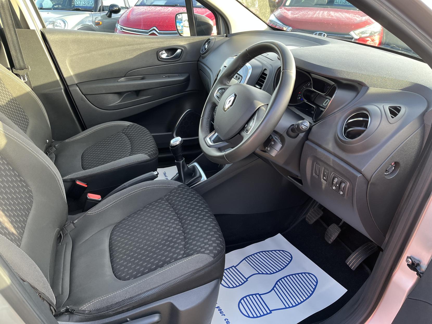 Renault Captur 1.5 dCi ENERGY Dynamique Nav SUV 5dr Diesel Manual Euro 6 (s/s) (90 ps)