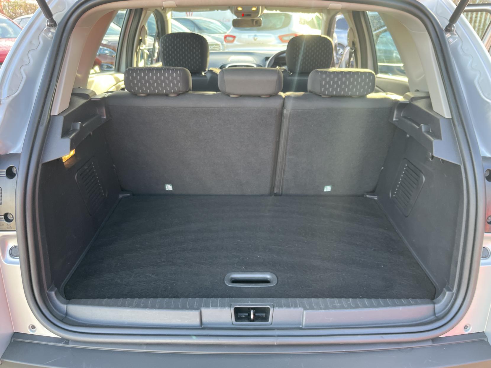 Renault Captur 1.5 dCi ENERGY Dynamique Nav SUV 5dr Diesel Manual Euro 6 (s/s) (90 ps)