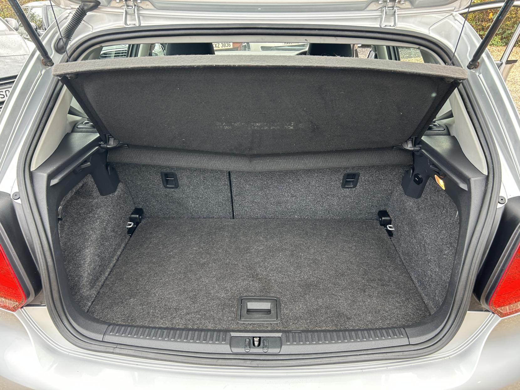 Volkswagen Polo 1.4 SE Hatchback 5dr Petrol Manual Euro 5 (85 ps)