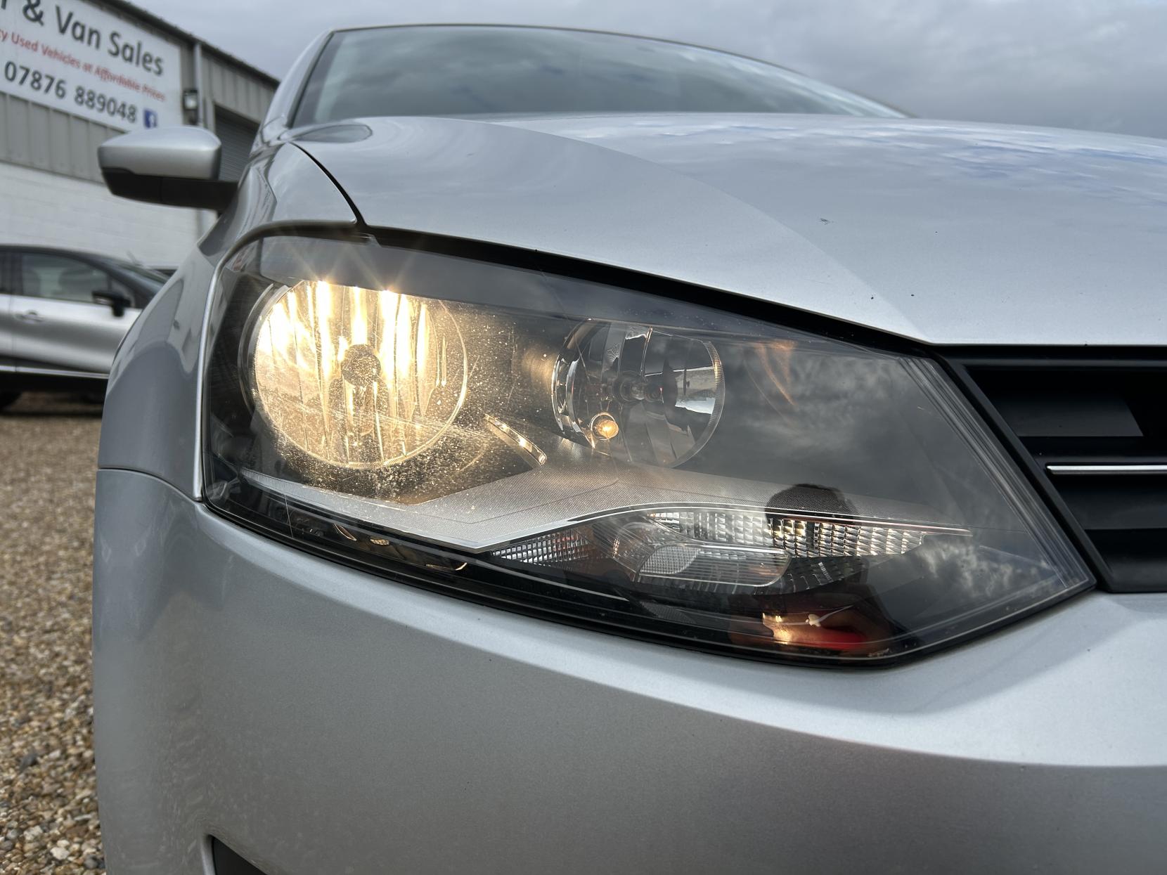 Volkswagen Polo 1.4 SE Hatchback 5dr Petrol Manual Euro 5 (85 ps)