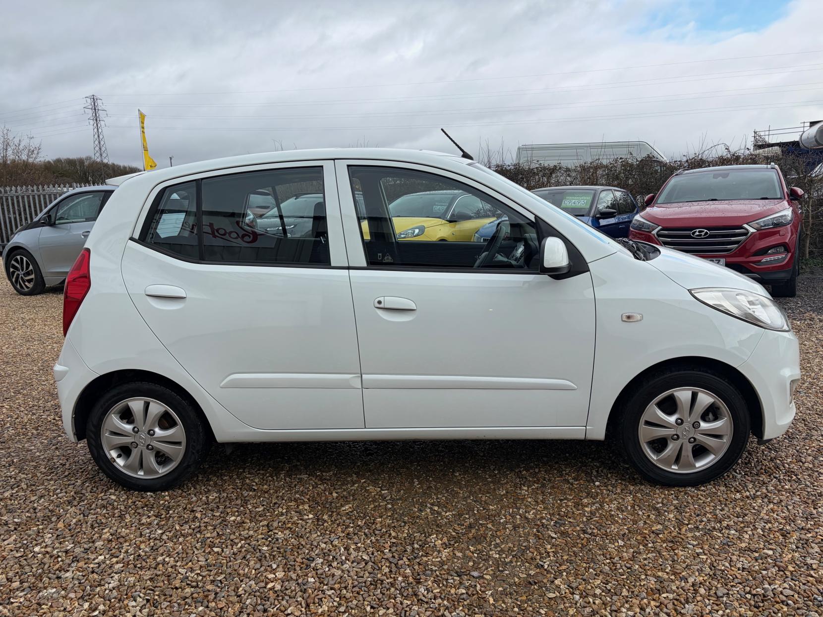 Hyundai i10 1.2 Style Hatchback 5dr Petrol Manual Euro 5 (85 bhp)