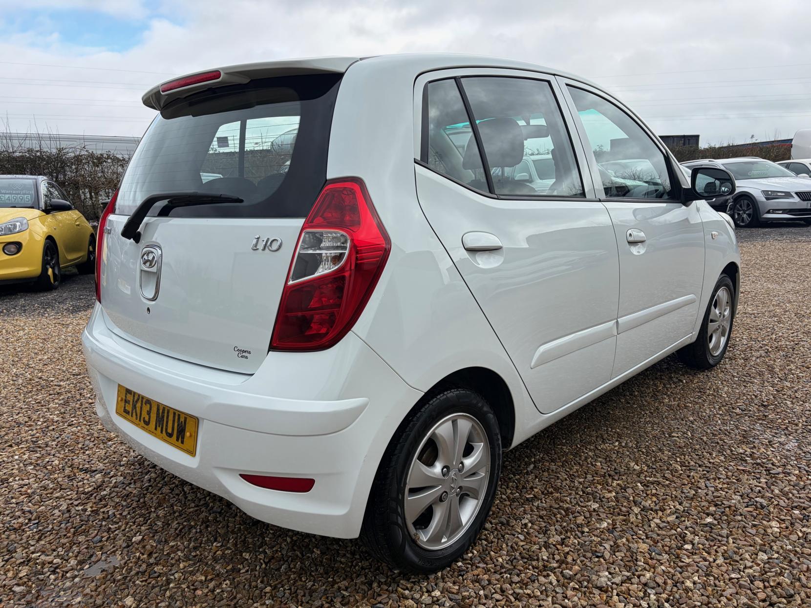 Hyundai i10 1.2 Style Hatchback 5dr Petrol Manual Euro 5 (85 bhp)