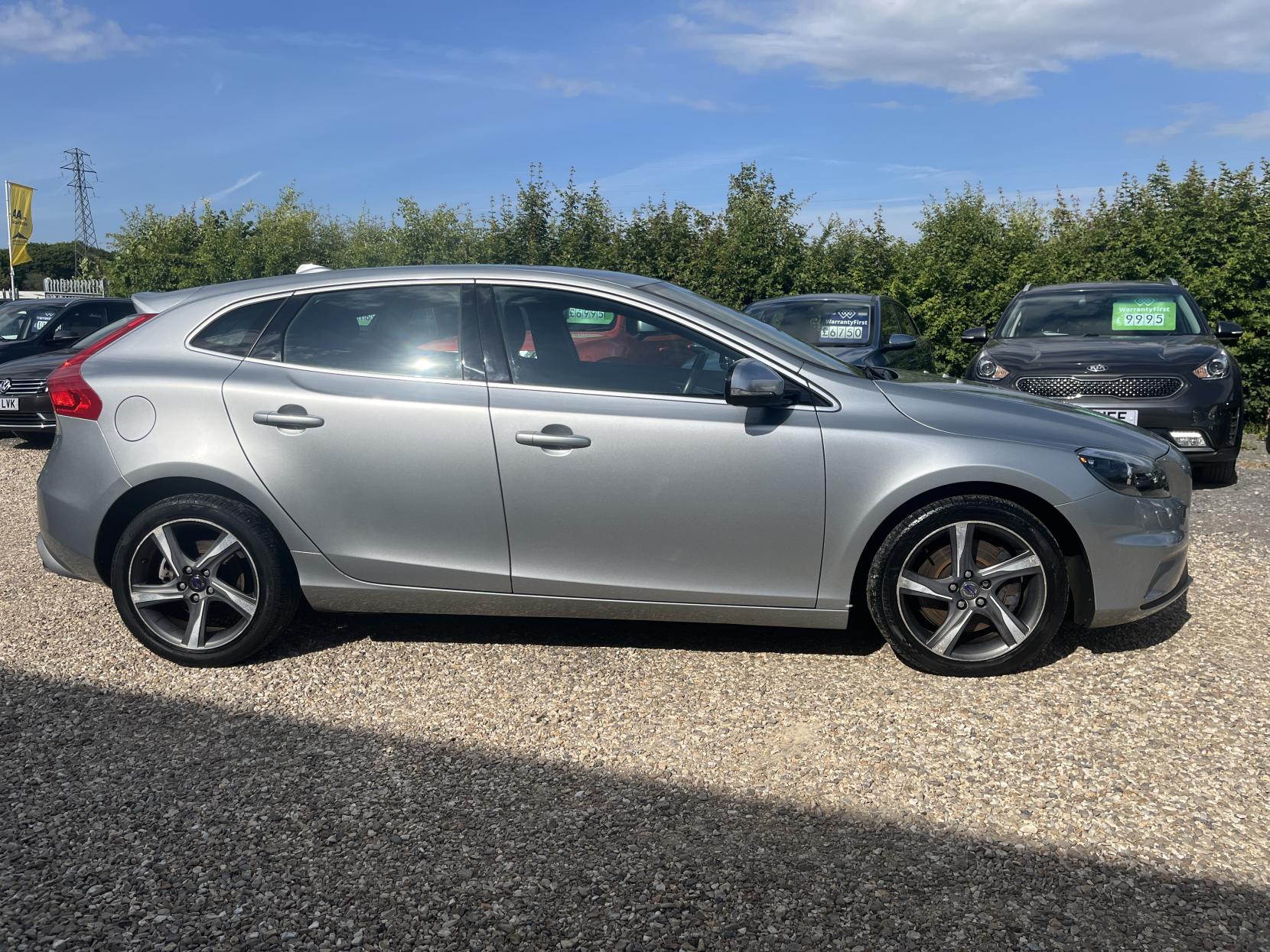Volvo V40 2.0 D3 R-Design Hatchback 5dr Diesel Geartronic Euro 5 (s/s) (150 ps)