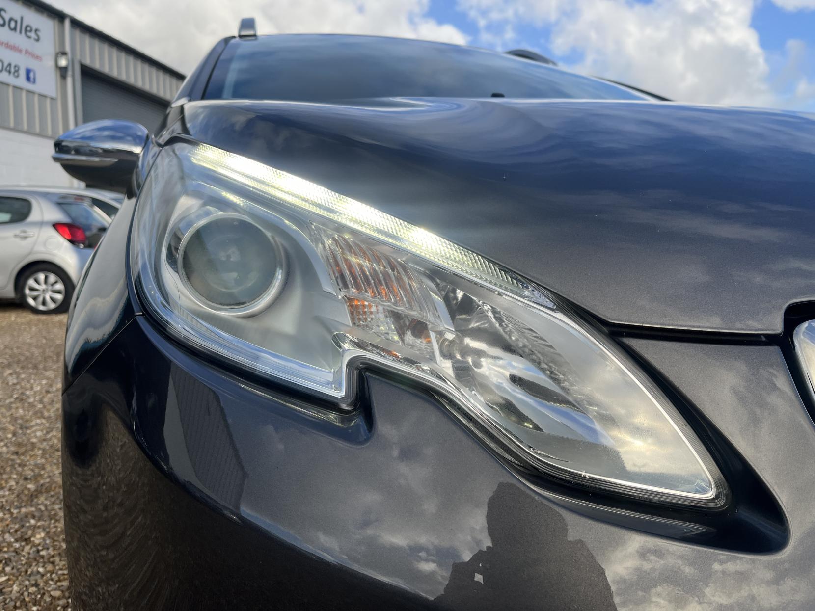 Peugeot 2008 1.6 BlueHDi Allure SUV 5dr Diesel Manual Euro 6 (s/s) (120 ps)