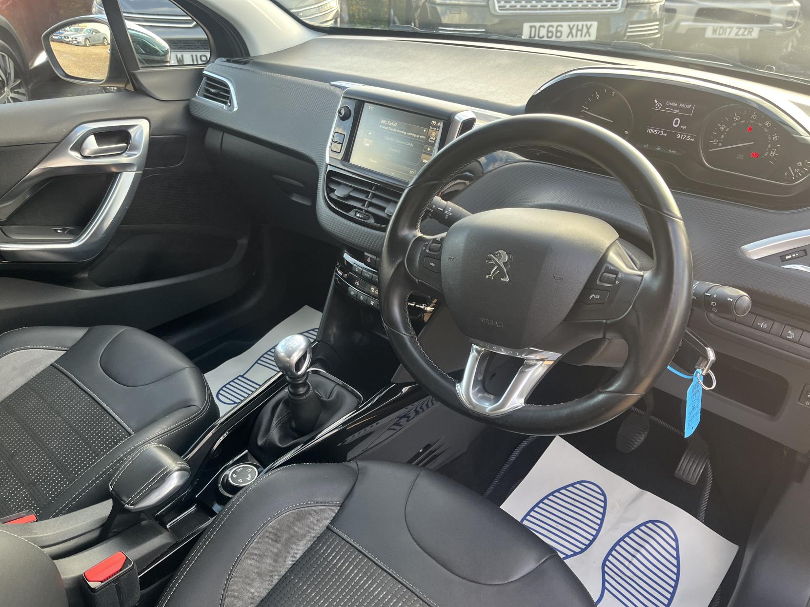 Peugeot 2008 1.6 BlueHDi Allure SUV 5dr Diesel Manual Euro 6 (s/s) (120 ps)