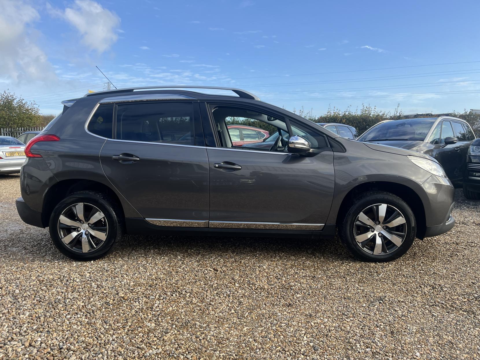 Peugeot 2008 1.6 BlueHDi Allure SUV 5dr Diesel Manual Euro 6 (s/s) (120 ps)