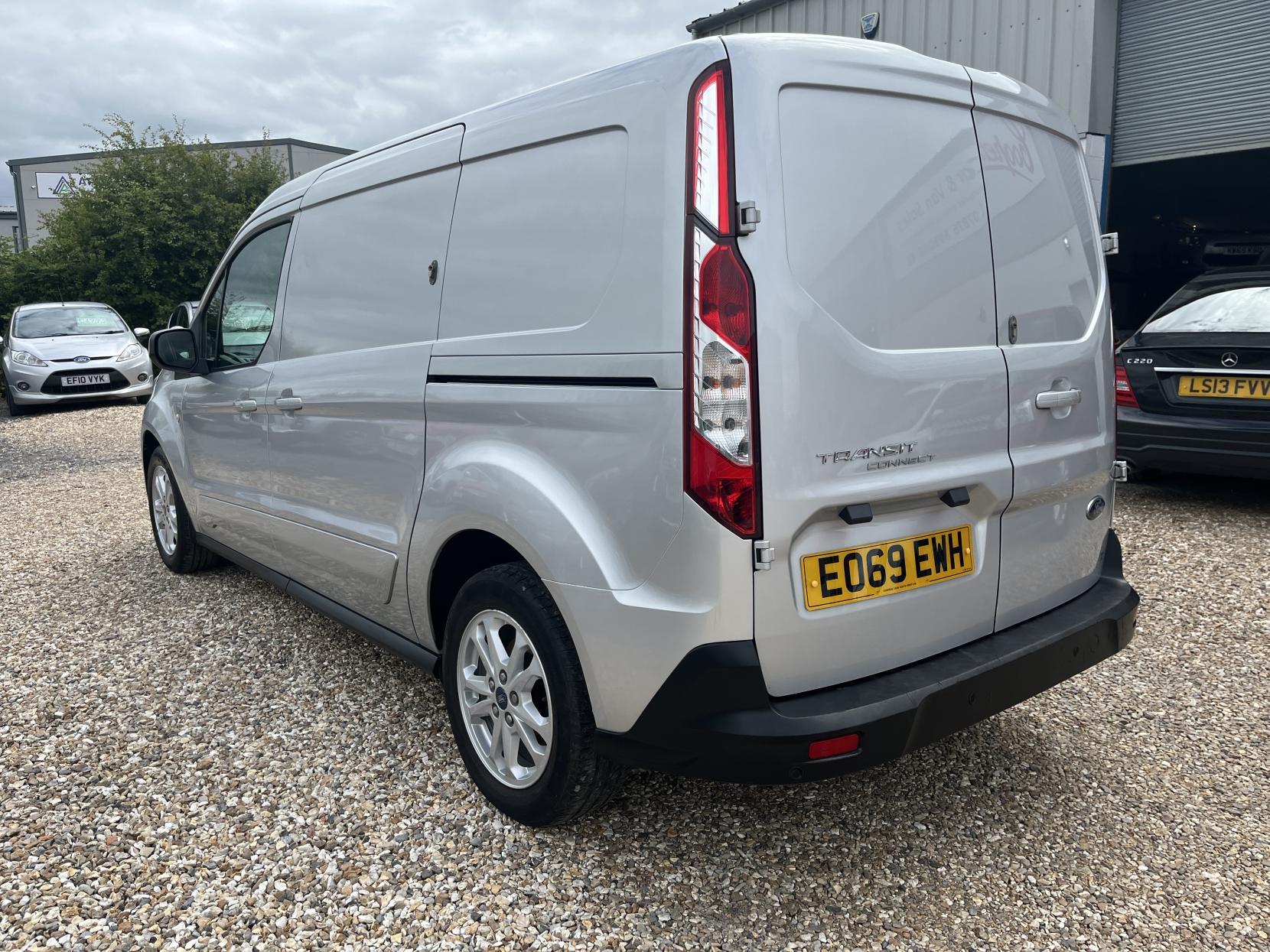 Ford Transit Connect 1.5 240 EcoBlue Limited Panel Van 5dr Diesel Manual L2 Euro 6 (s/s) (120 ps)