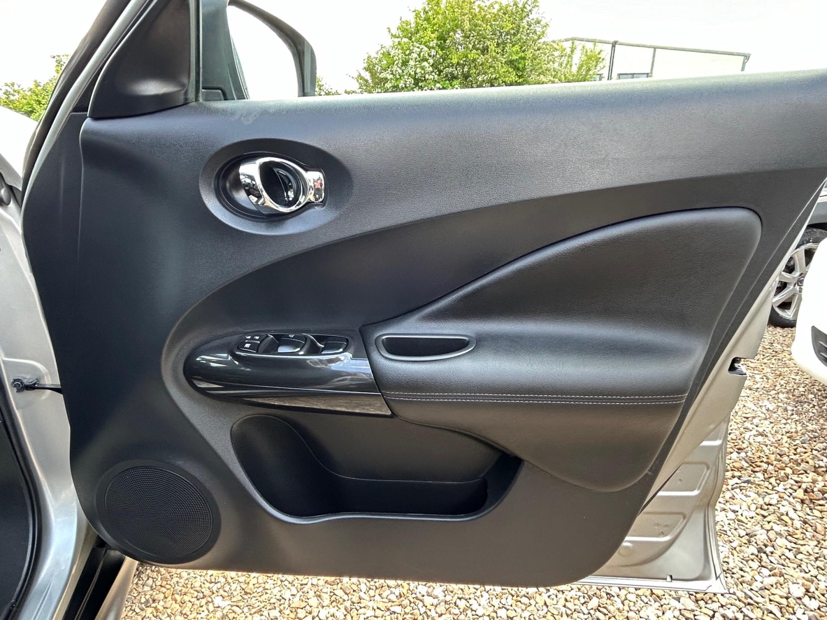 Nissan Juke 1.6 Bose Personal Edition SUV 5dr Petrol Manual Euro 6 (112 ps)
