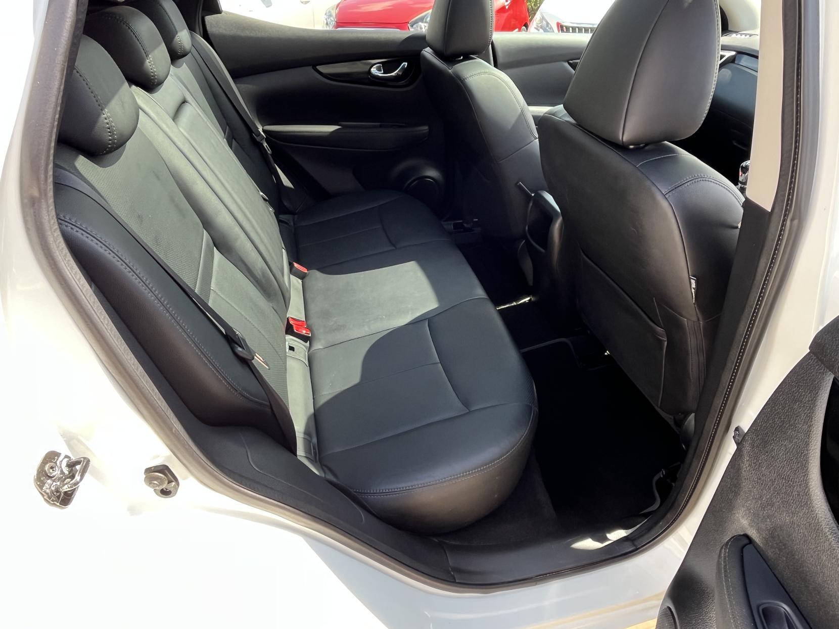 Nissan Qashqai 1.5 dCi Tekna SUV 5dr Diesel Manual 2WD Euro 6 (s/s) (110 ps)