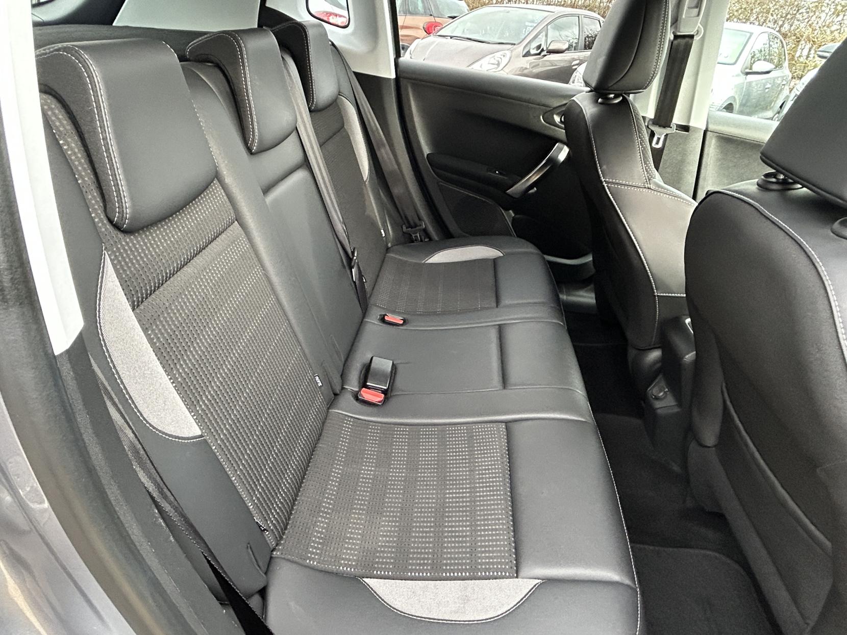 Peugeot 2008 1.5 BlueHDi Allure SUV 5dr Diesel Manual 6 Spd Euro 6 (s/s) (100 ps)