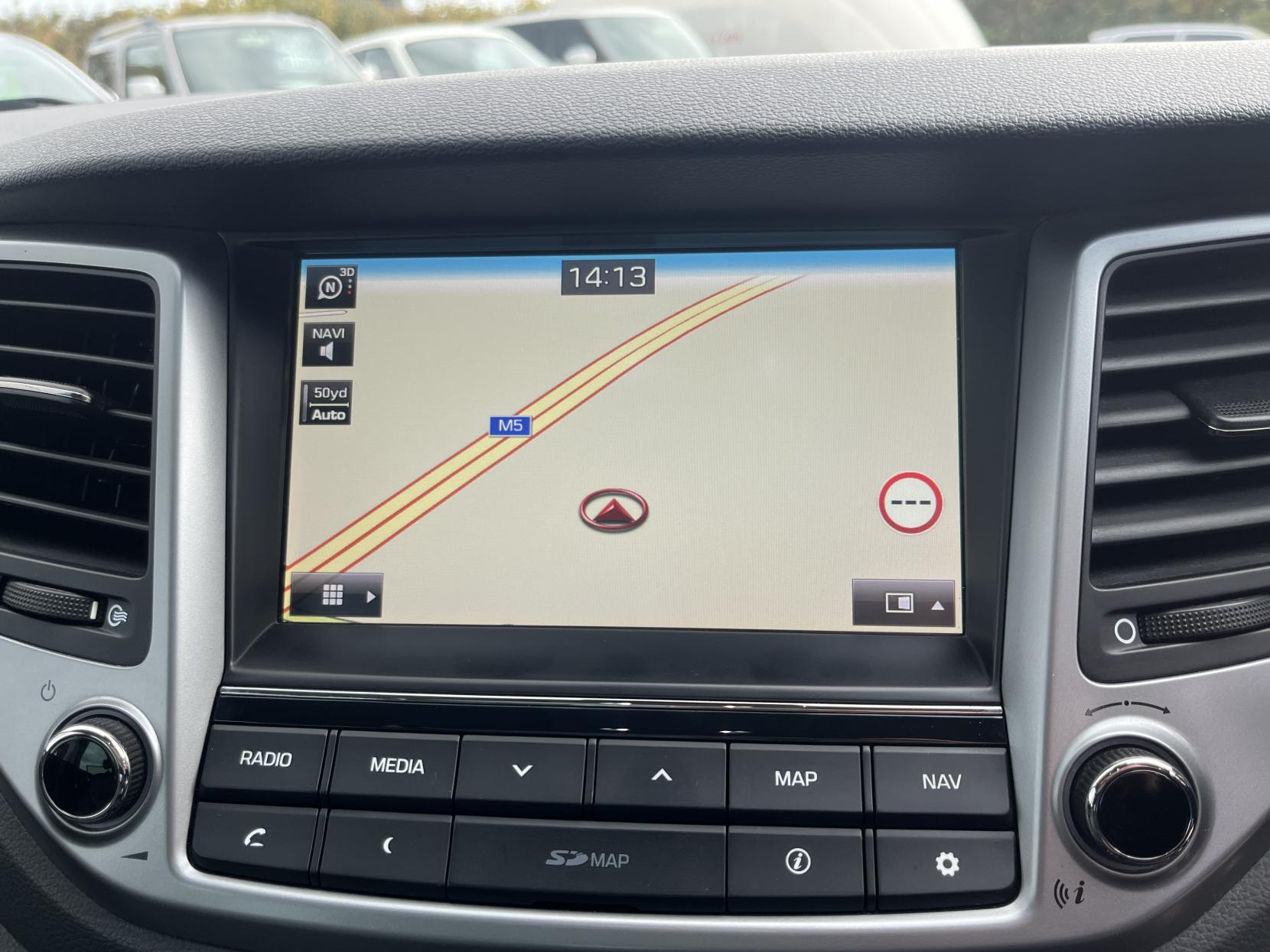 Hyundai TUCSON 1.7 CRDi Blue Drive Premium SE SUV 5dr Diesel DCT Euro 6 (s/s) (141 ps)