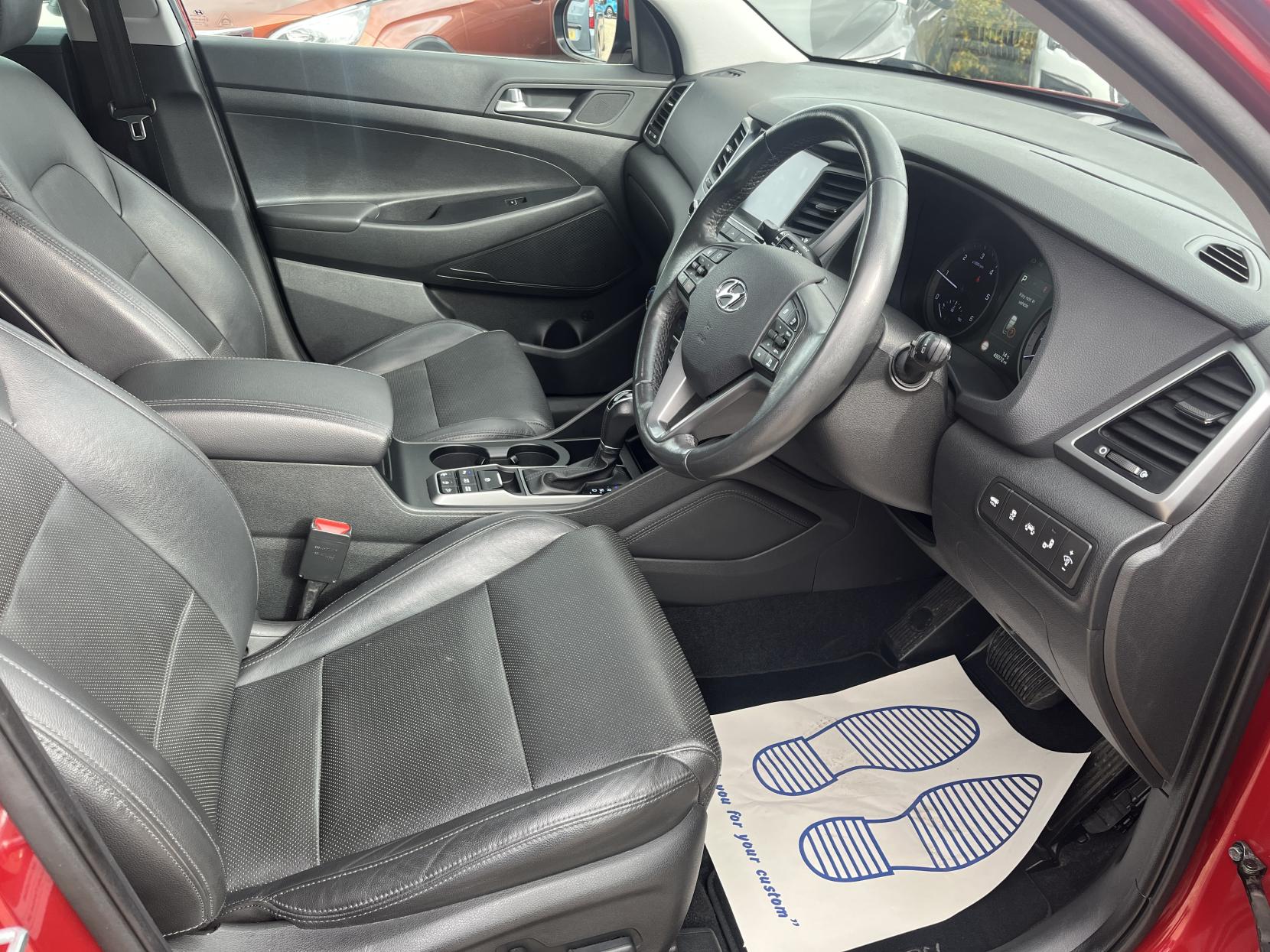 Hyundai TUCSON 1.7 CRDi Blue Drive Premium SE SUV 5dr Diesel DCT Euro 6 (s/s) (141 ps)