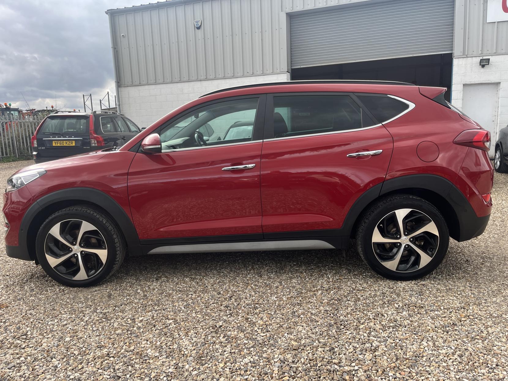 Hyundai TUCSON 1.7 CRDi Blue Drive Premium SE SUV 5dr Diesel DCT Euro 6 (s/s) (141 ps)