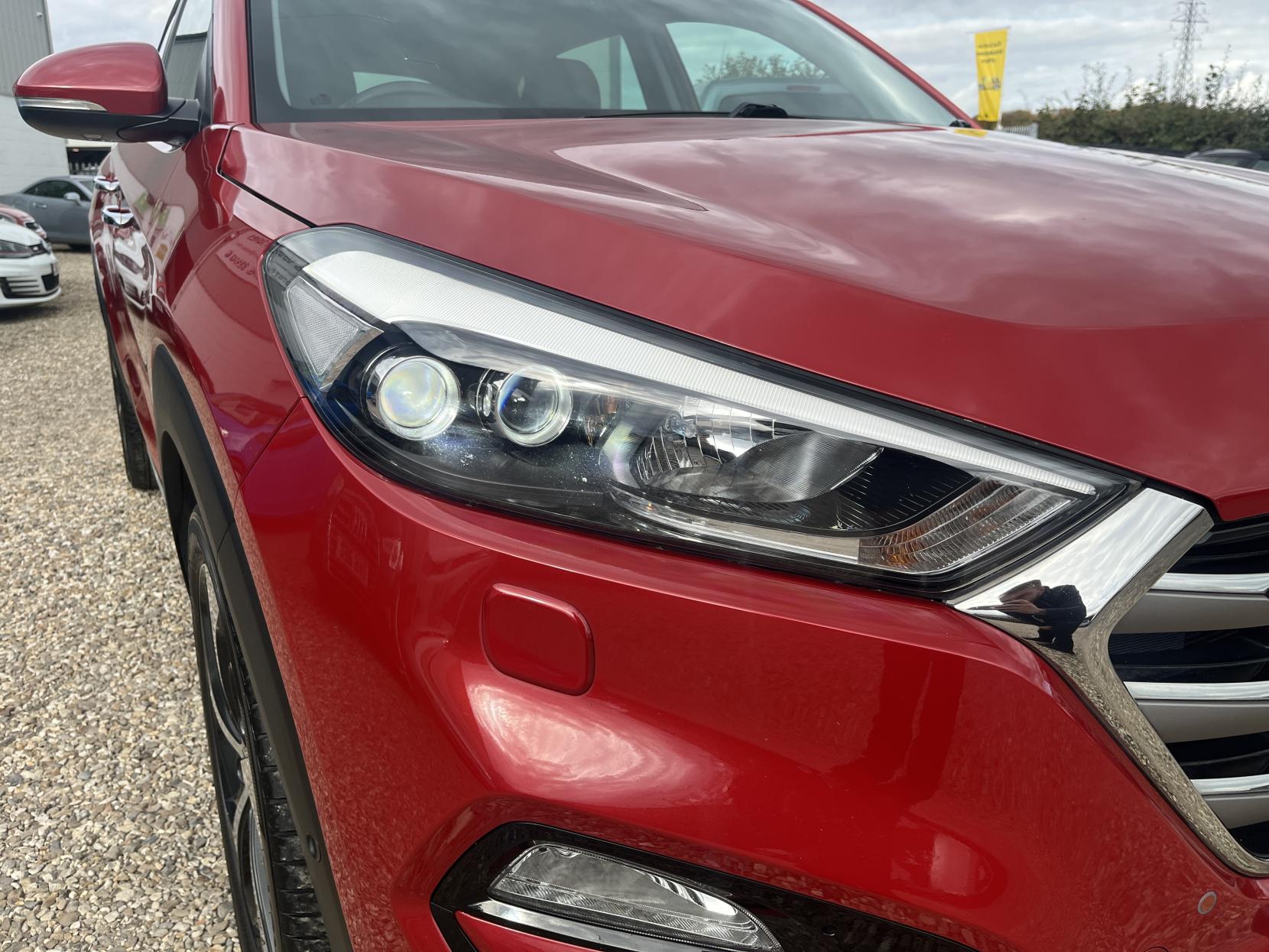 Hyundai TUCSON 1.7 CRDi Blue Drive Premium SE SUV 5dr Diesel DCT Euro 6 (s/s) (141 ps)