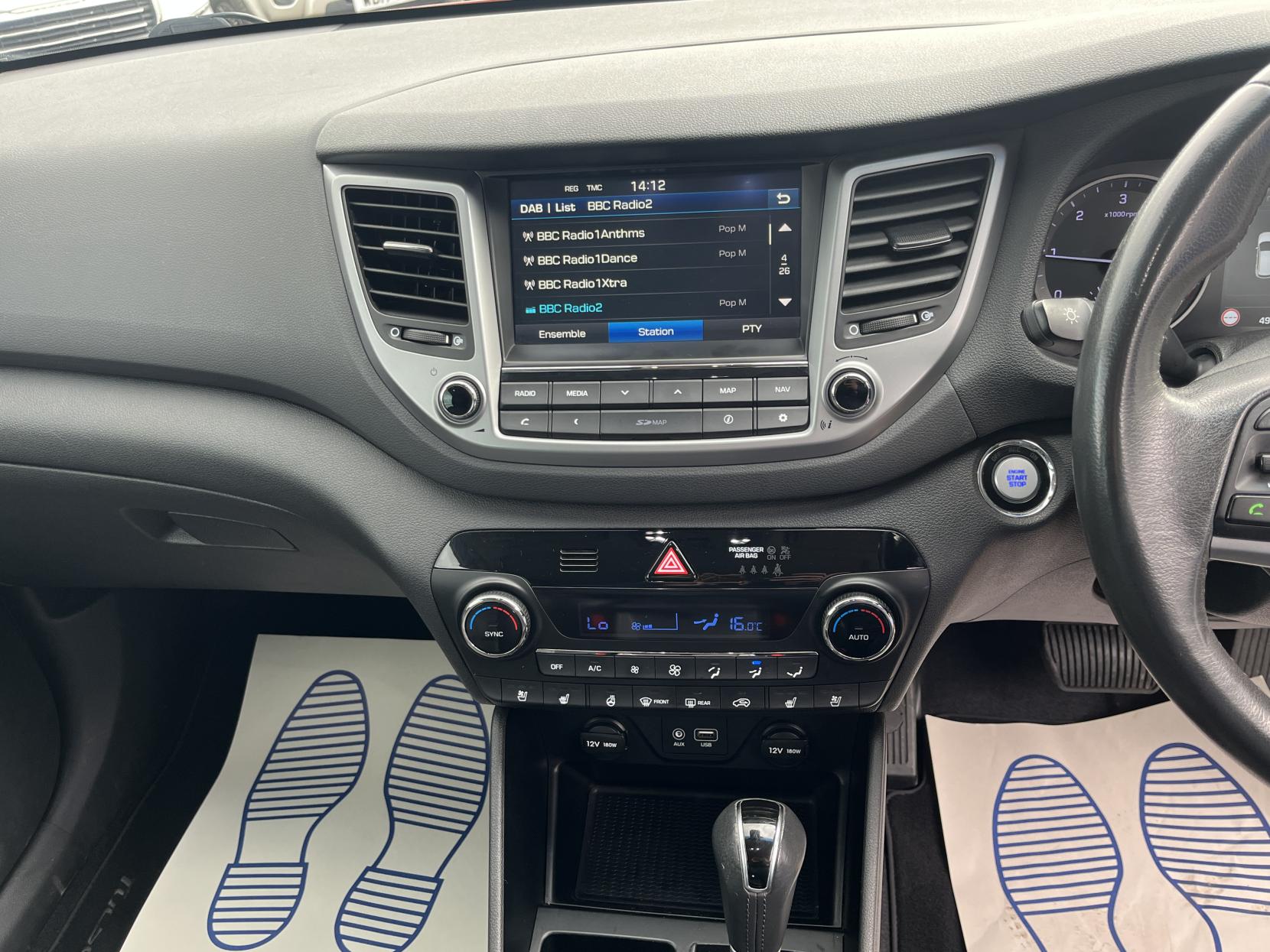 Hyundai TUCSON 1.7 CRDi Blue Drive Premium SE SUV 5dr Diesel DCT Euro 6 (s/s) (141 ps)