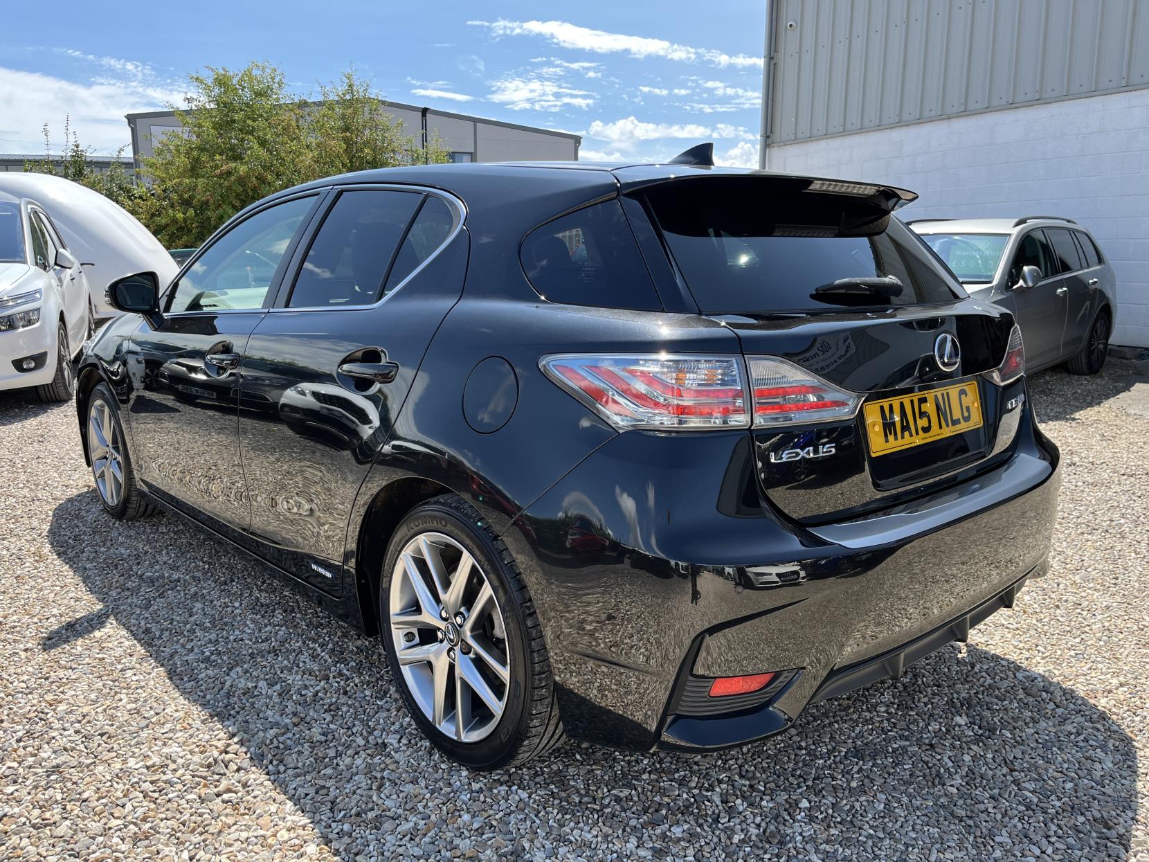 Lexus CT 1.8 200h Advance Plus Hatchback 5dr Petrol Hybrid CVT Euro 6 (s/s) (136 ps)