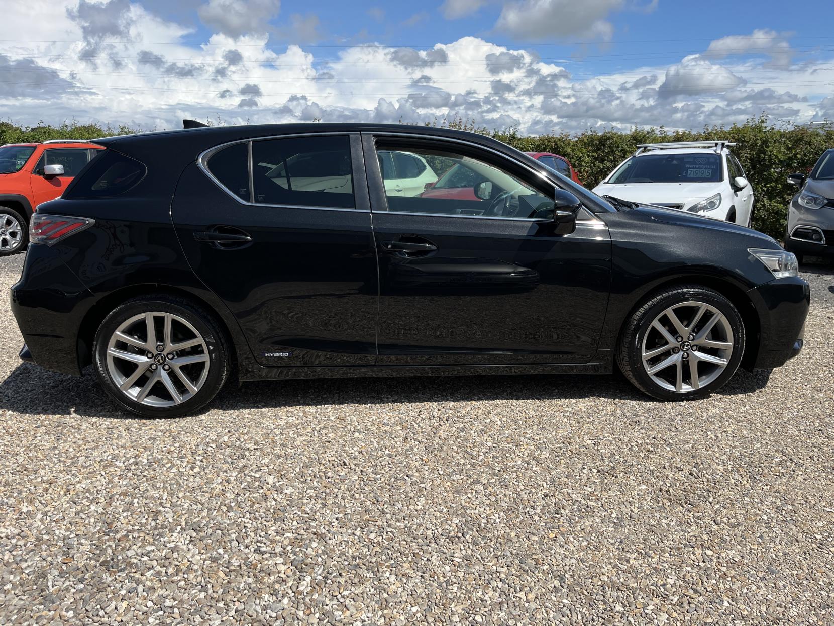 Lexus CT 1.8 200h Advance Plus Hatchback 5dr Petrol Hybrid CVT Euro 6 (s/s) (136 ps)