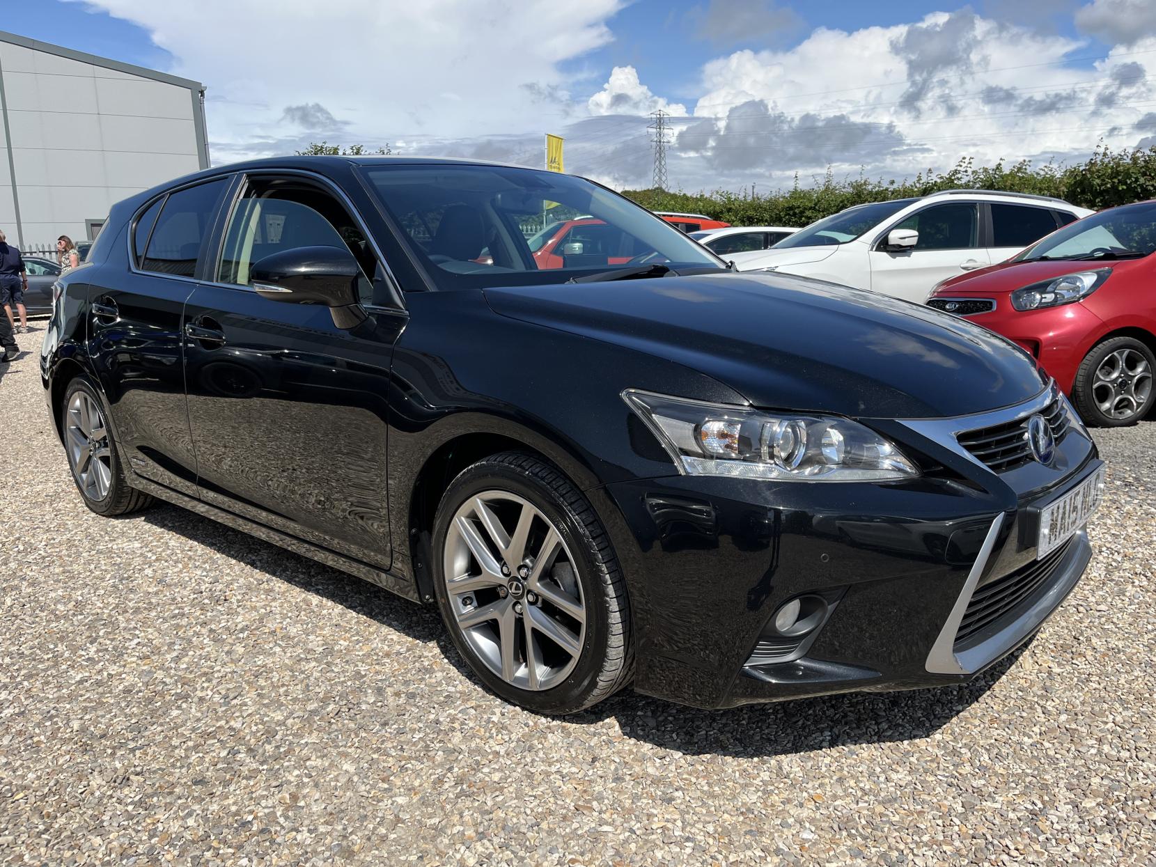 Lexus CT 1.8 200h Advance Plus Hatchback 5dr Petrol Hybrid CVT Euro 6 (s/s) (136 ps)