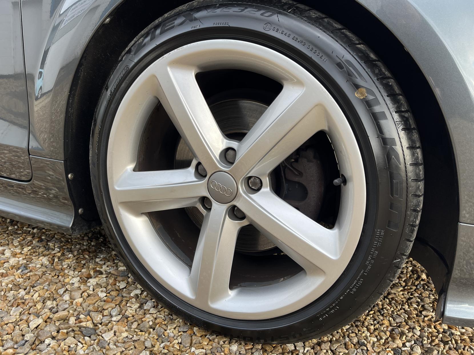 Audi TT 2.0 TFSI S line Roadster 2dr Petrol S Tronic Euro 5 (s/s) (211 ps)