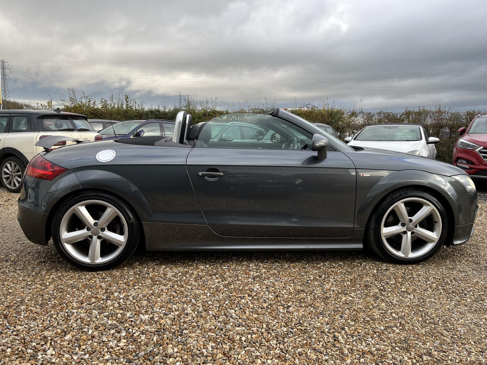 Audi TT 2.0 TFSI S line Roadster 2dr Petrol S Tronic Euro 5 (s/s) (211 ps)