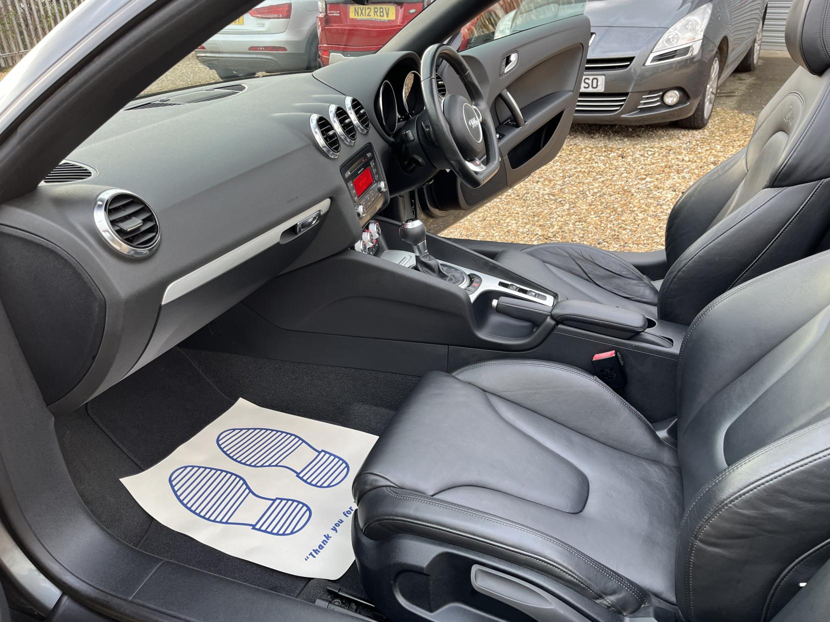 Audi TT 2.0 TFSI S line Roadster 2dr Petrol S Tronic Euro 5 (s/s) (211 ps)