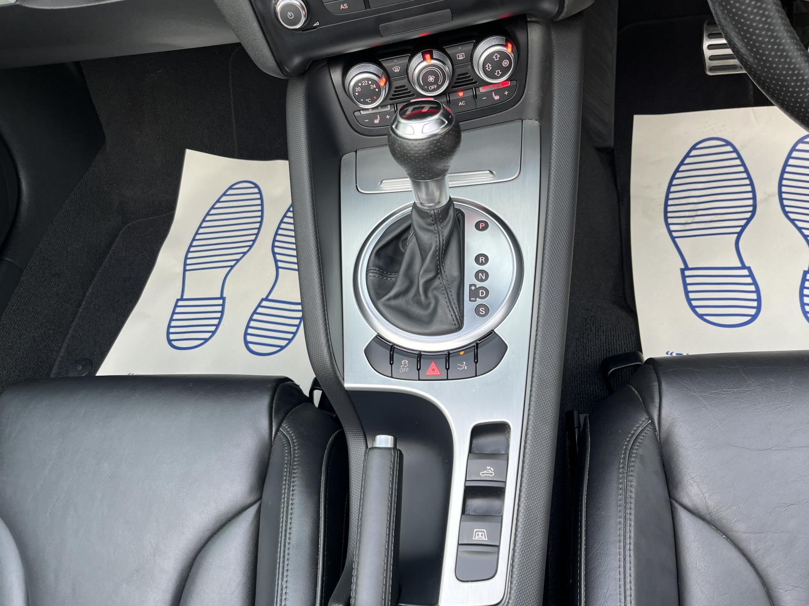 Audi TT 2.0 TFSI S line Roadster 2dr Petrol S Tronic Euro 5 (s/s) (211 ps)