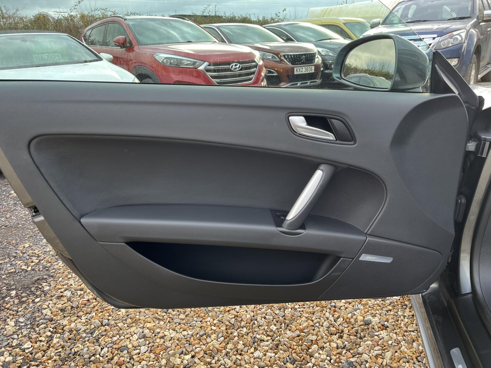 Audi TT 2.0 TFSI S line Roadster 2dr Petrol S Tronic Euro 5 (s/s) (211 ps)