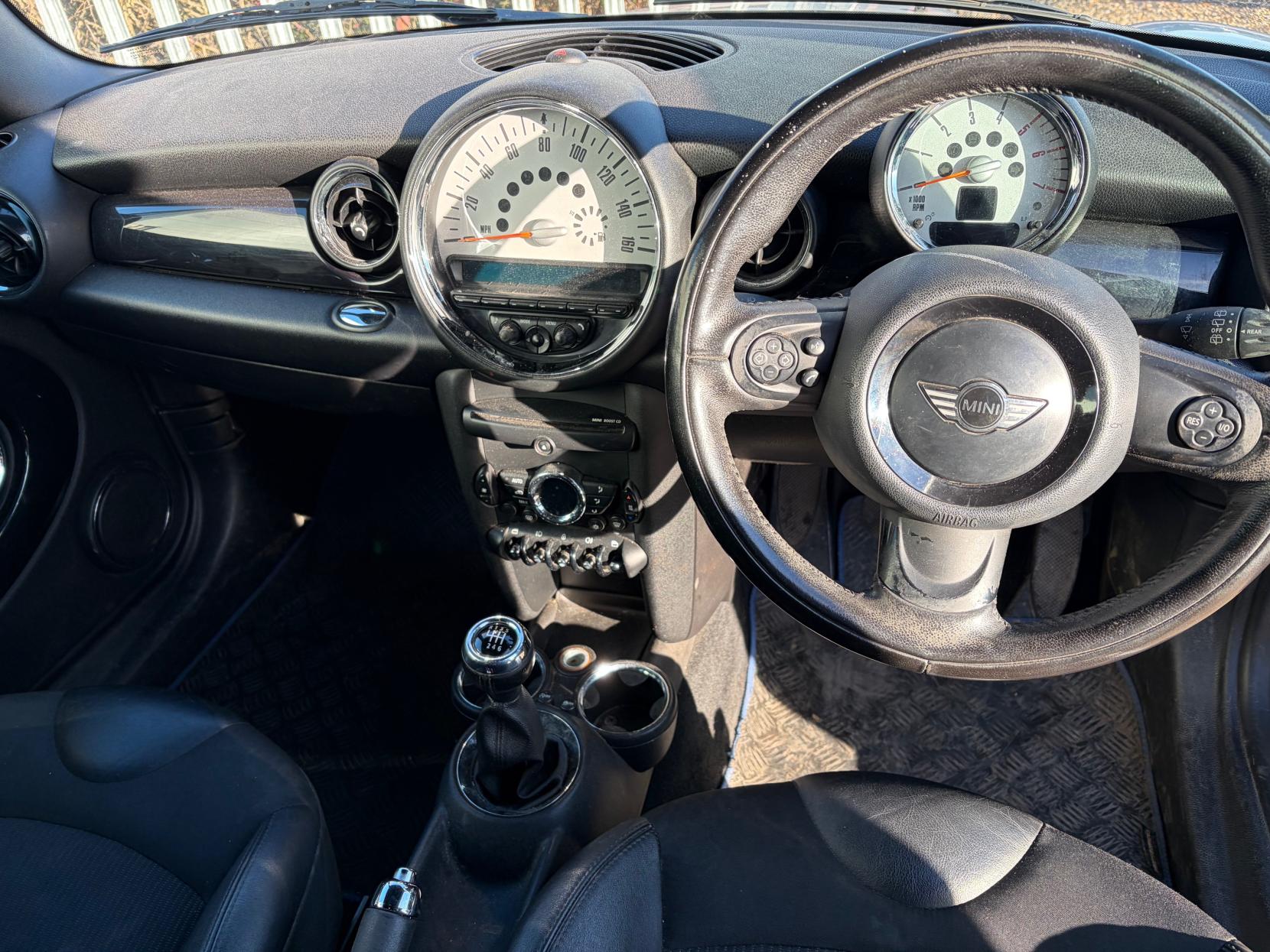 MINI Clubman 1.6 Cooper D Soho Estate 5dr Diesel Manual Euro 5 (s/s) (112 ps)