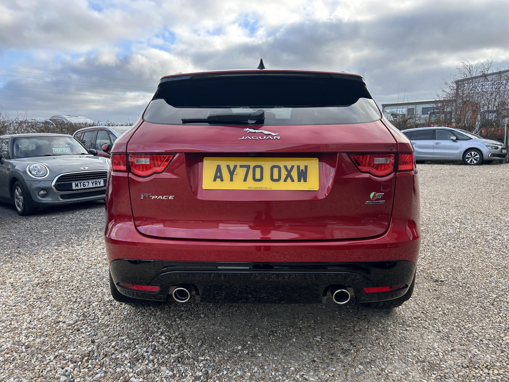 Jaguar F-PACE 3.0 D300 V6 S SUV 5dr Diesel Auto AWD Euro 6 (s/s) (300 ps)