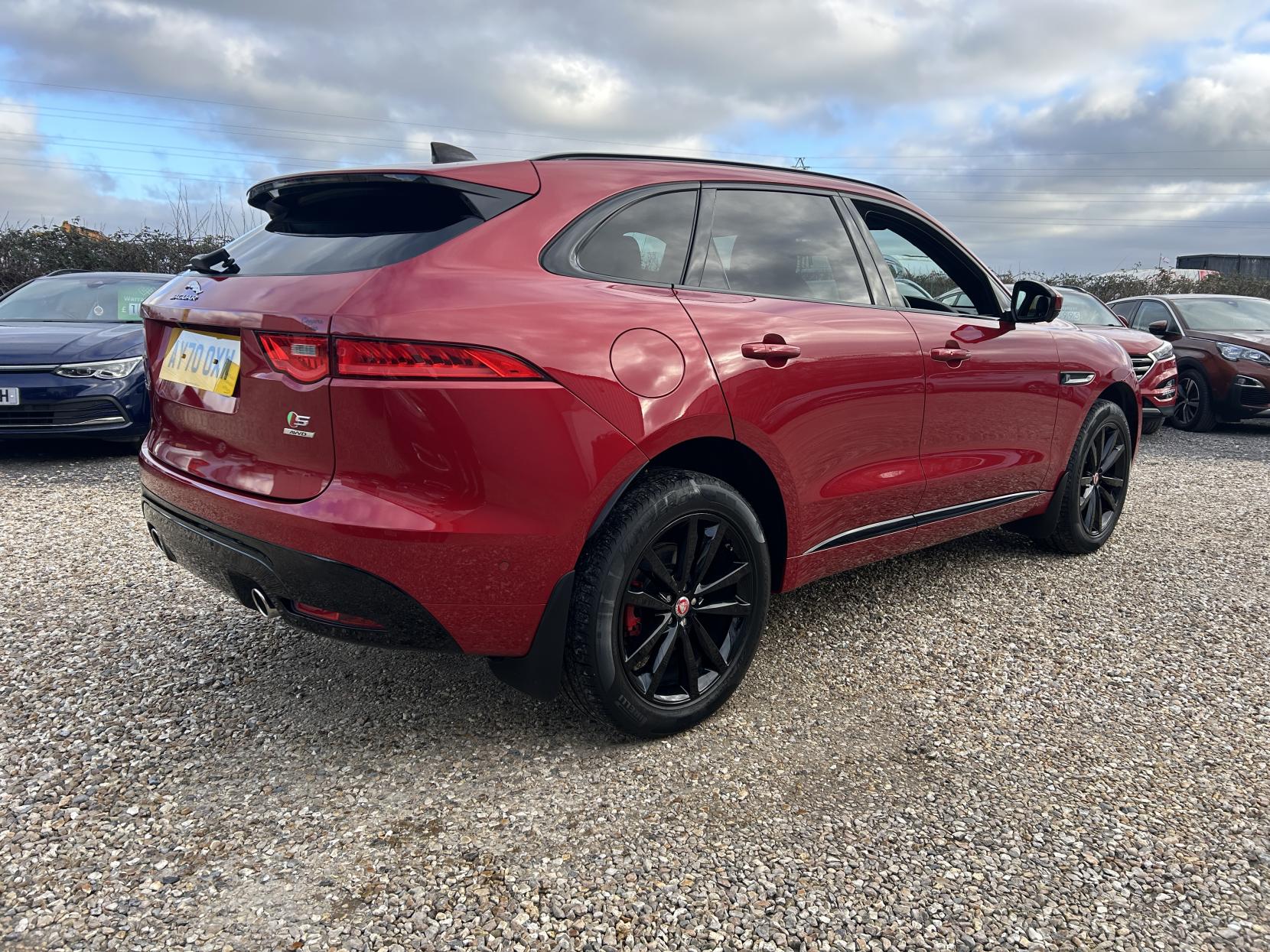 Jaguar F-PACE 3.0 D300 V6 S SUV 5dr Diesel Auto AWD Euro 6 (s/s) (300 ps)