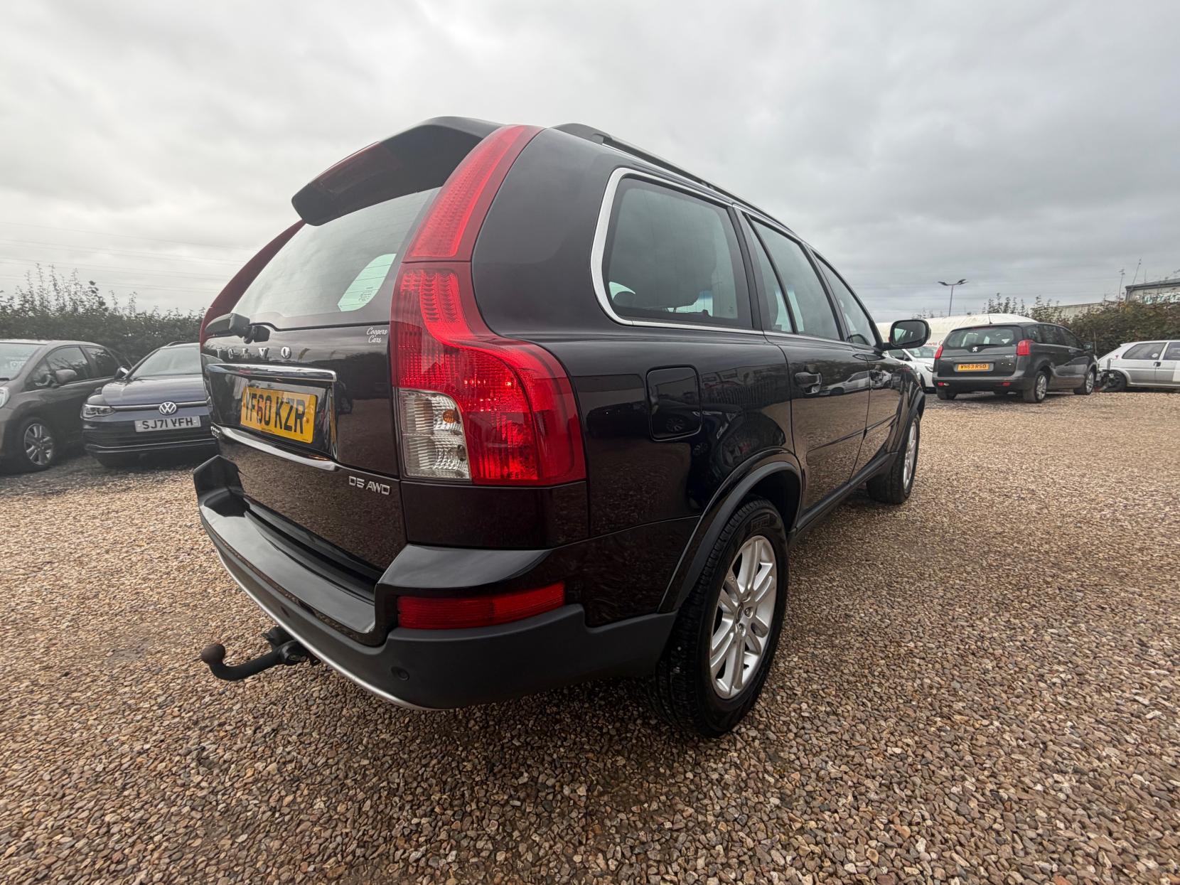 Volvo XC90 2.4 D5 SE SUV 5dr Diesel Geartronic AWD (219 g/km, 200 bhp)