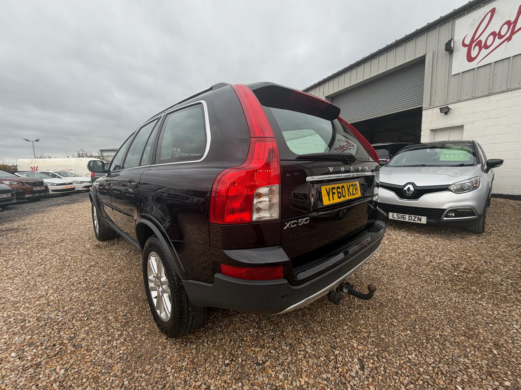 Volvo XC90 2.4 D5 SE SUV 5dr Diesel Geartronic AWD (219 g/km, 200 bhp)