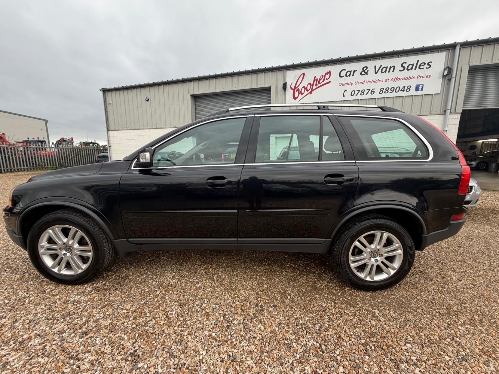 Volvo XC90 2.4 D5 SE SUV 5dr Diesel Geartronic AWD (219 g/km, 200 bhp)