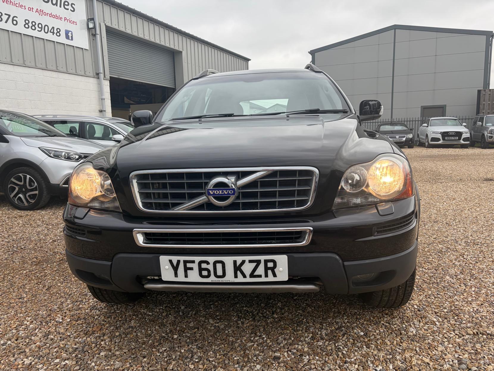 Volvo XC90 2.4 D5 SE SUV 5dr Diesel Geartronic AWD (219 g/km, 200 bhp)