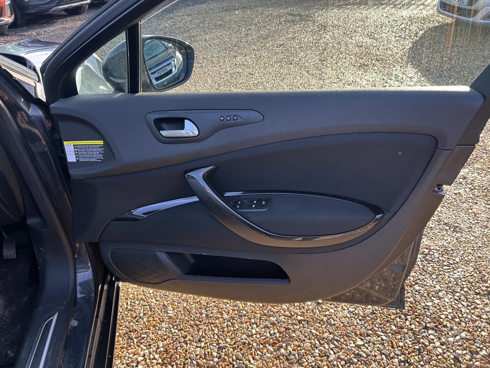 Citroen C5 2.0 HDi Exclusive Estate 5dr Diesel Manual (160 g/km, 138 bhp)