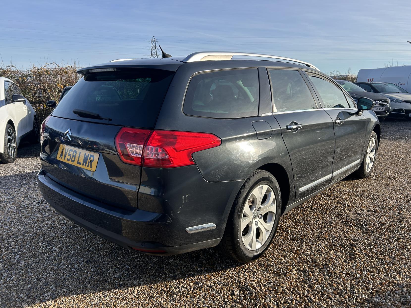 Citroen C5 2.0 HDi Exclusive Estate 5dr Diesel Manual (160 g/km, 138 bhp)