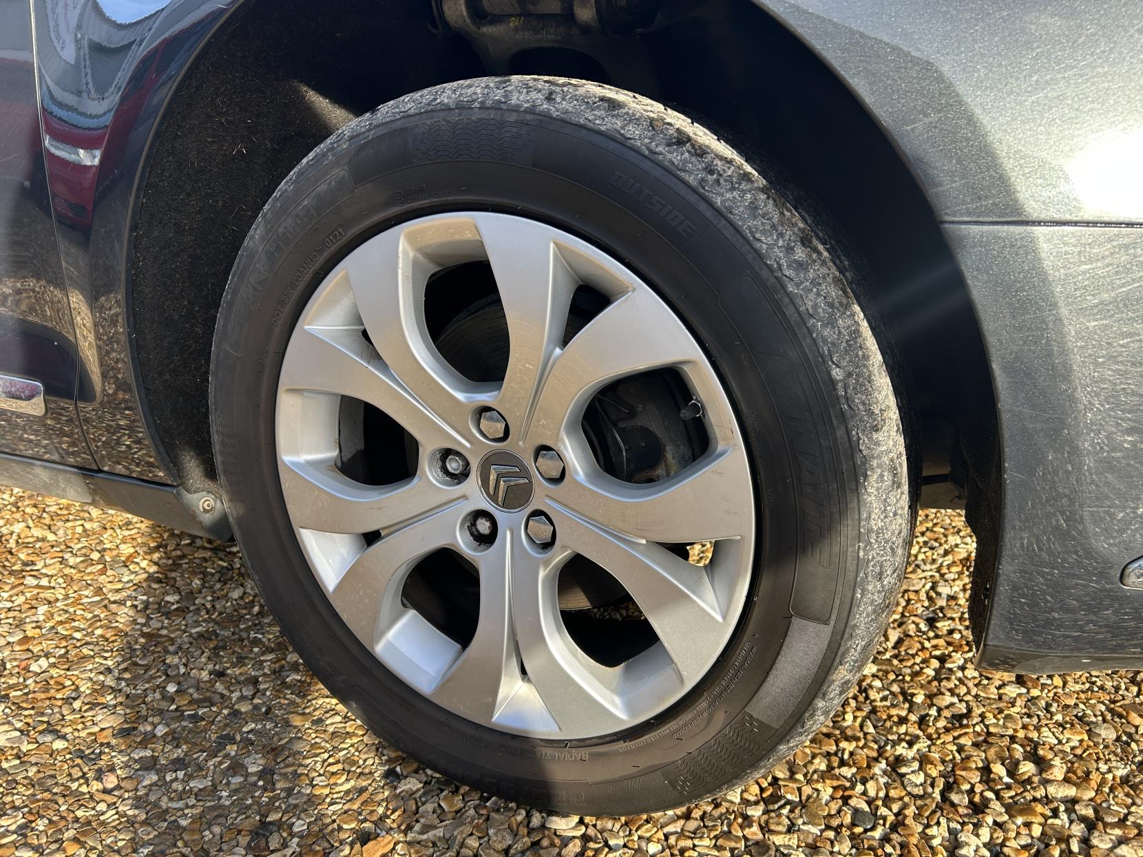 Citroen C5 2.0 HDi Exclusive Estate 5dr Diesel Manual (160 g/km, 138 bhp)