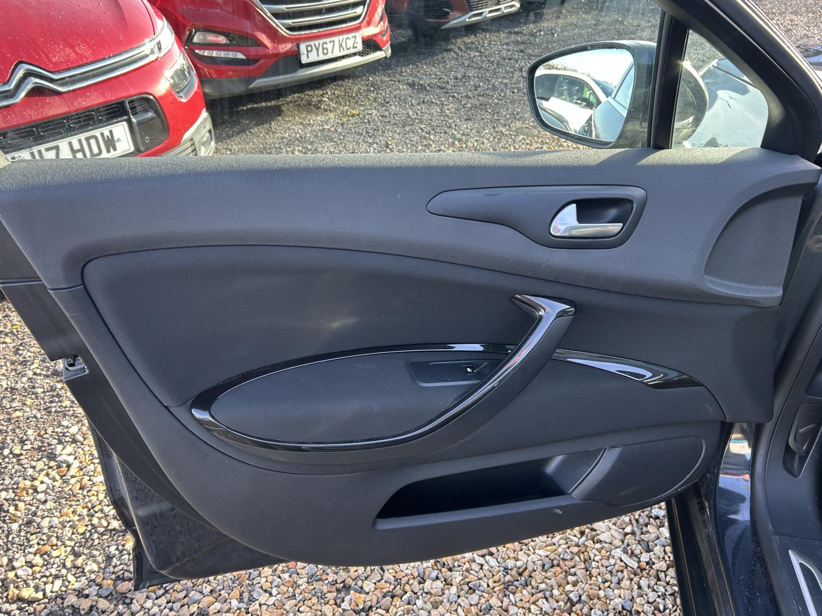 Citroen C5 2.0 HDi Exclusive Estate 5dr Diesel Manual (160 g/km, 138 bhp)