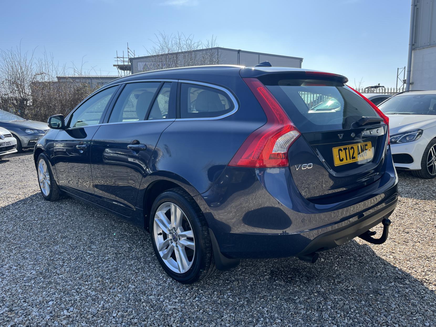 Volvo V60 1.6 T4 SE Lux Estate 5dr Petrol Manual Euro 5 (s/s) (180 ps)