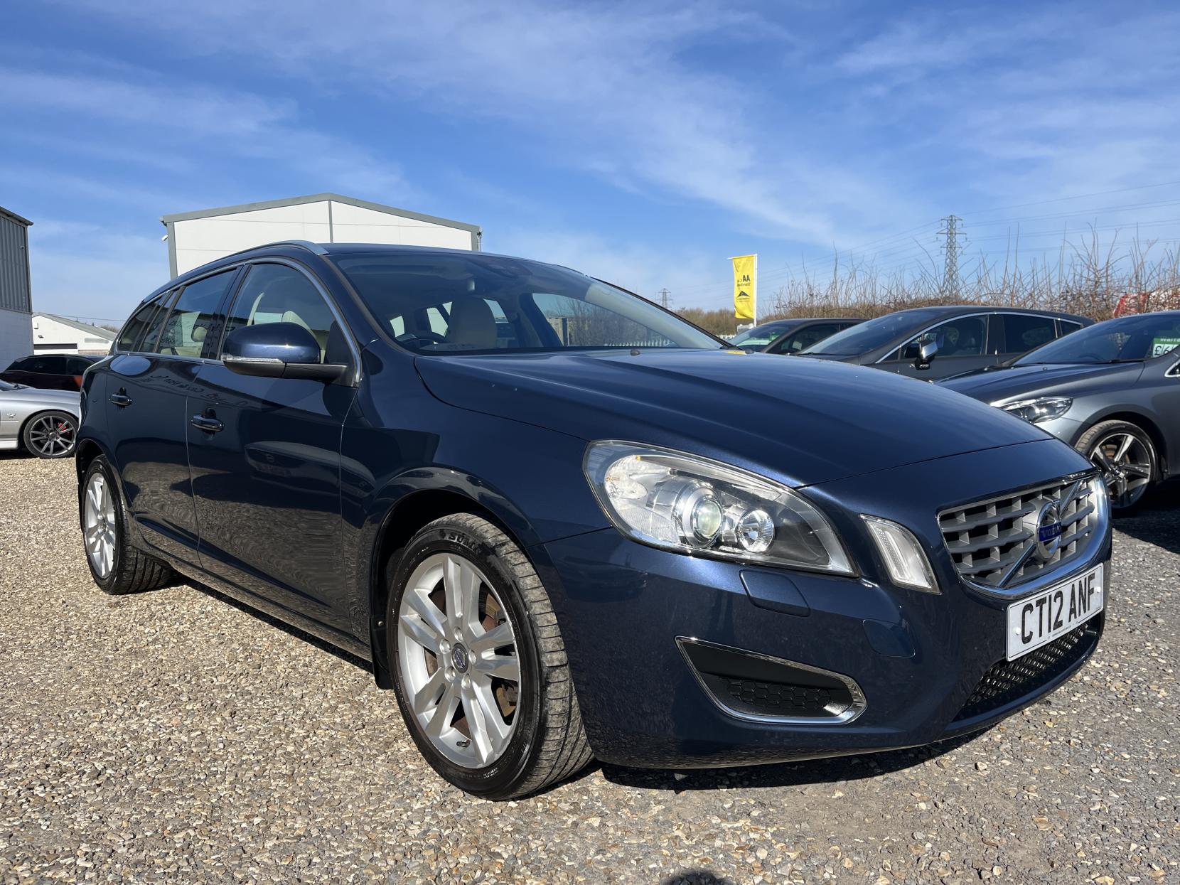 Volvo V60 1.6 T4 SE Lux Estate 5dr Petrol Manual Euro 5 (s/s) (180 ps)