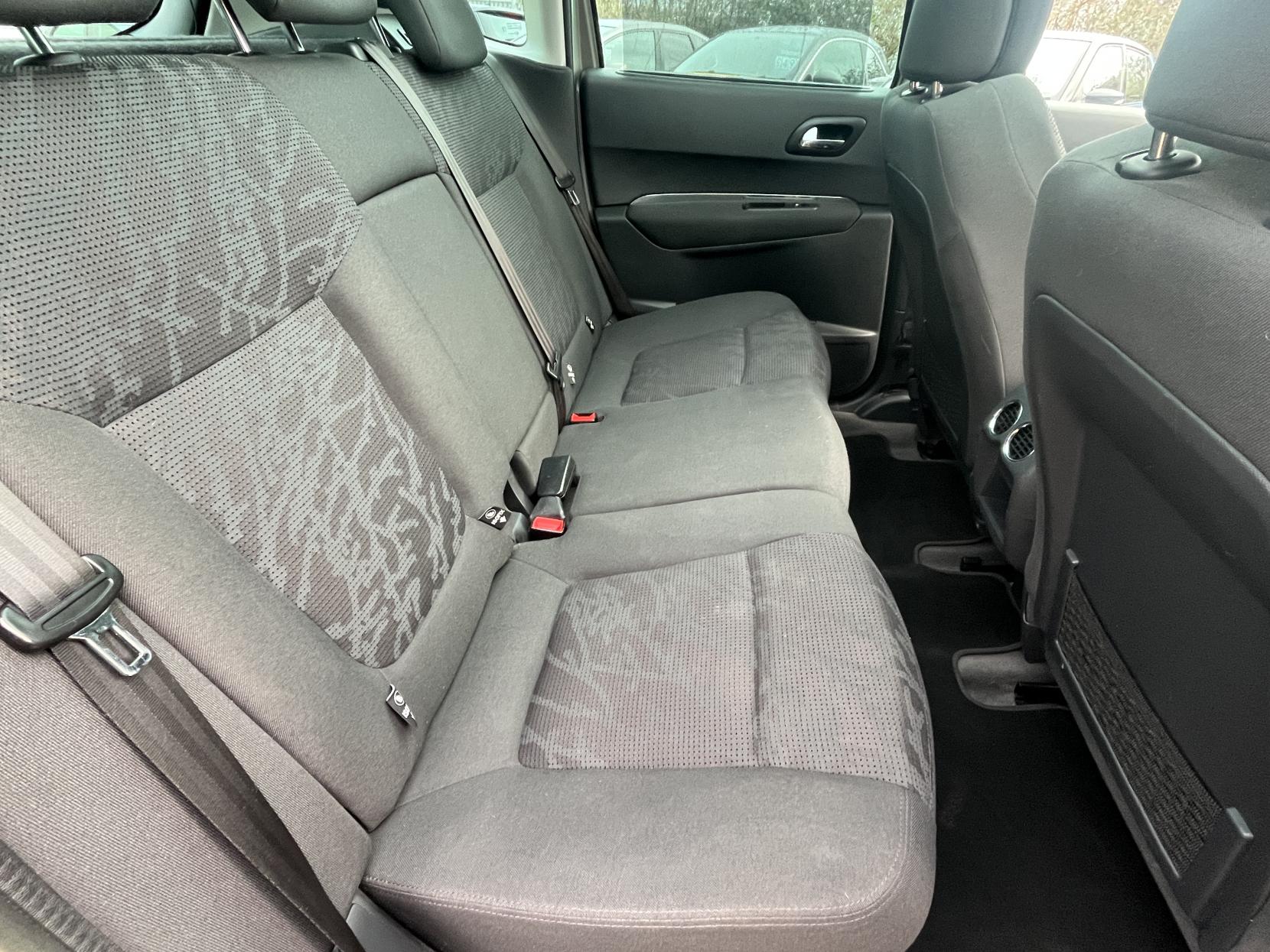 Peugeot 3008 1.6 HDi Allure SUV 5dr Diesel Manual Euro 5 (115 ps)