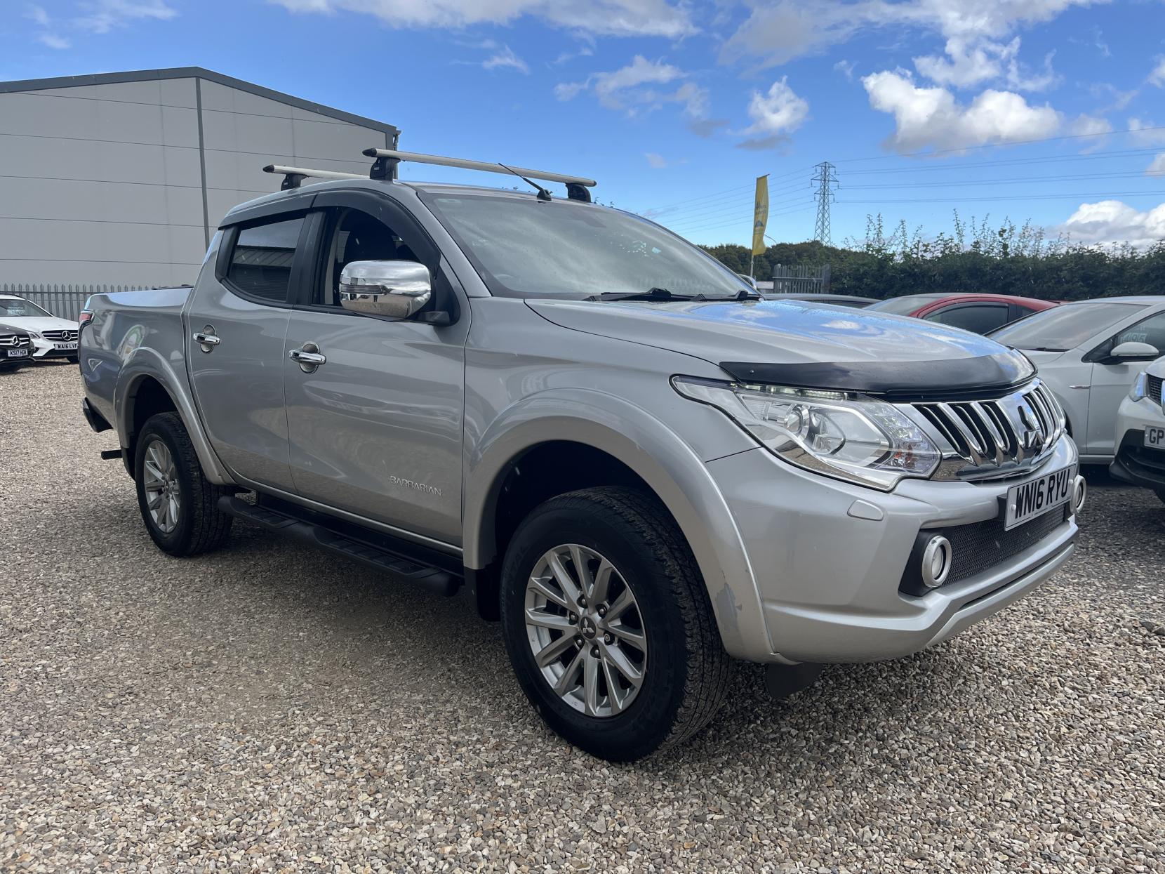 Mitsubishi L200 2.4 DI-D DC Barbarian Pickup Double Cab 4dr Diesel Auto 4WD Euro 5 (178 ps)