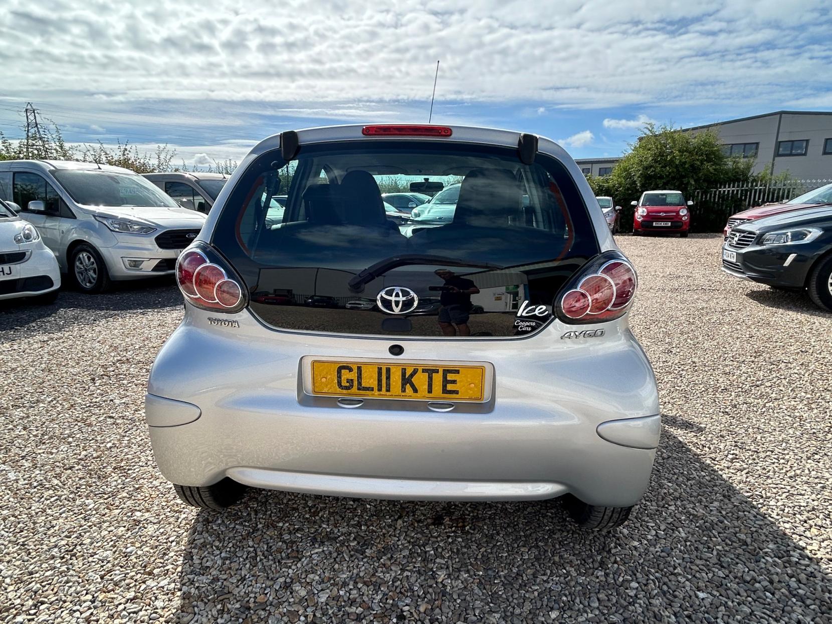 Toyota AYGO 1.0 VVT-i Ice Hatchback 5dr Petrol MultiMode Euro 5 (67 ps)