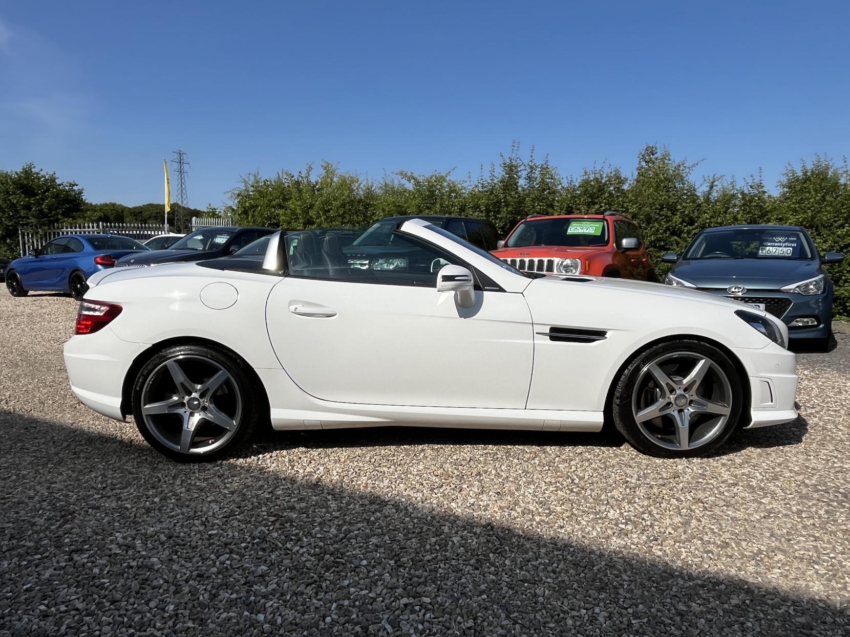 Mercedes-Benz SLK 2.1 SLK250 CDI CarbonLOOK Edition Convertible 2dr Diesel G-Tronic+ Euro 5 (s/s) (204 ps)