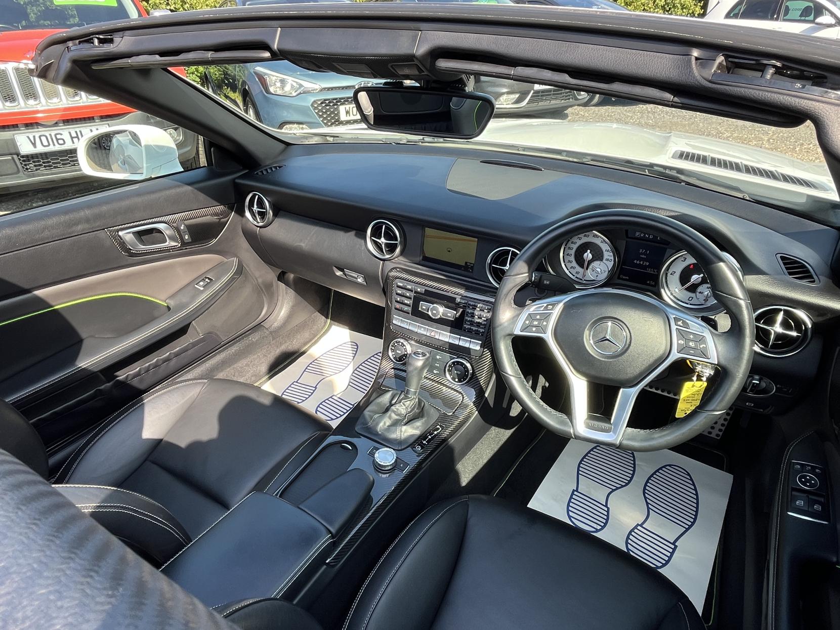 Mercedes-Benz SLK 2.1 SLK250 CDI CarbonLOOK Edition Convertible 2dr Diesel G-Tronic+ Euro 5 (s/s) (204 ps)