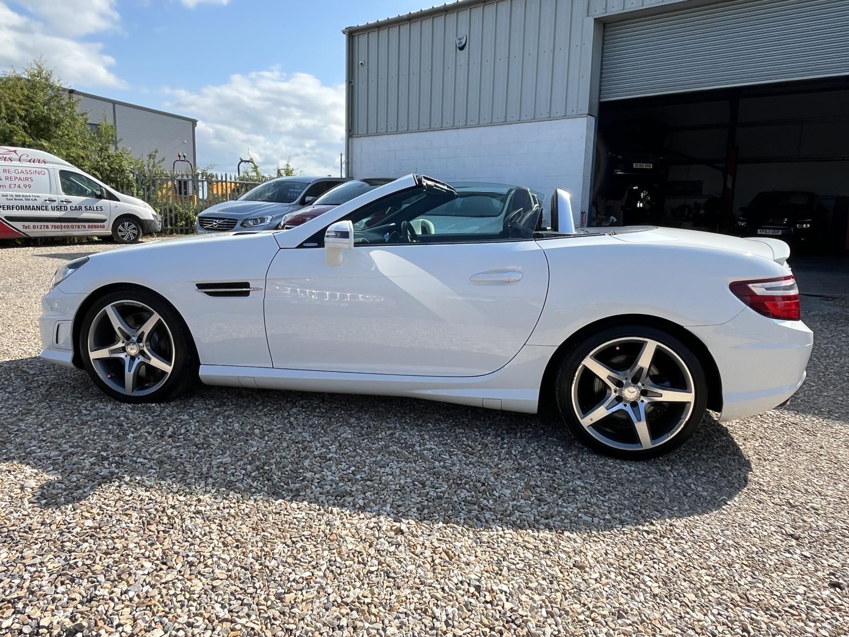 Mercedes-Benz SLK 2.1 SLK250 CDI CarbonLOOK Edition Convertible 2dr Diesel G-Tronic+ Euro 5 (s/s) (204 ps)